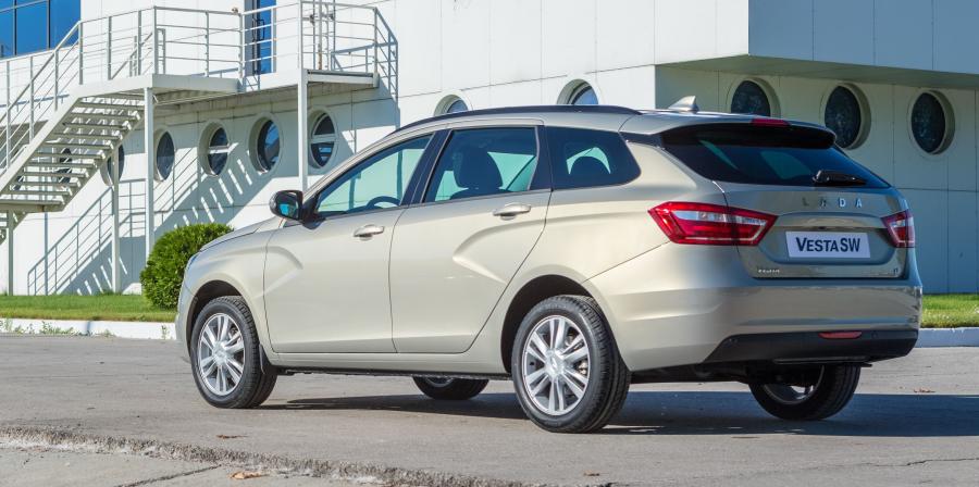  Lada Vesta SW 2017 года  (фото 2 из 7)